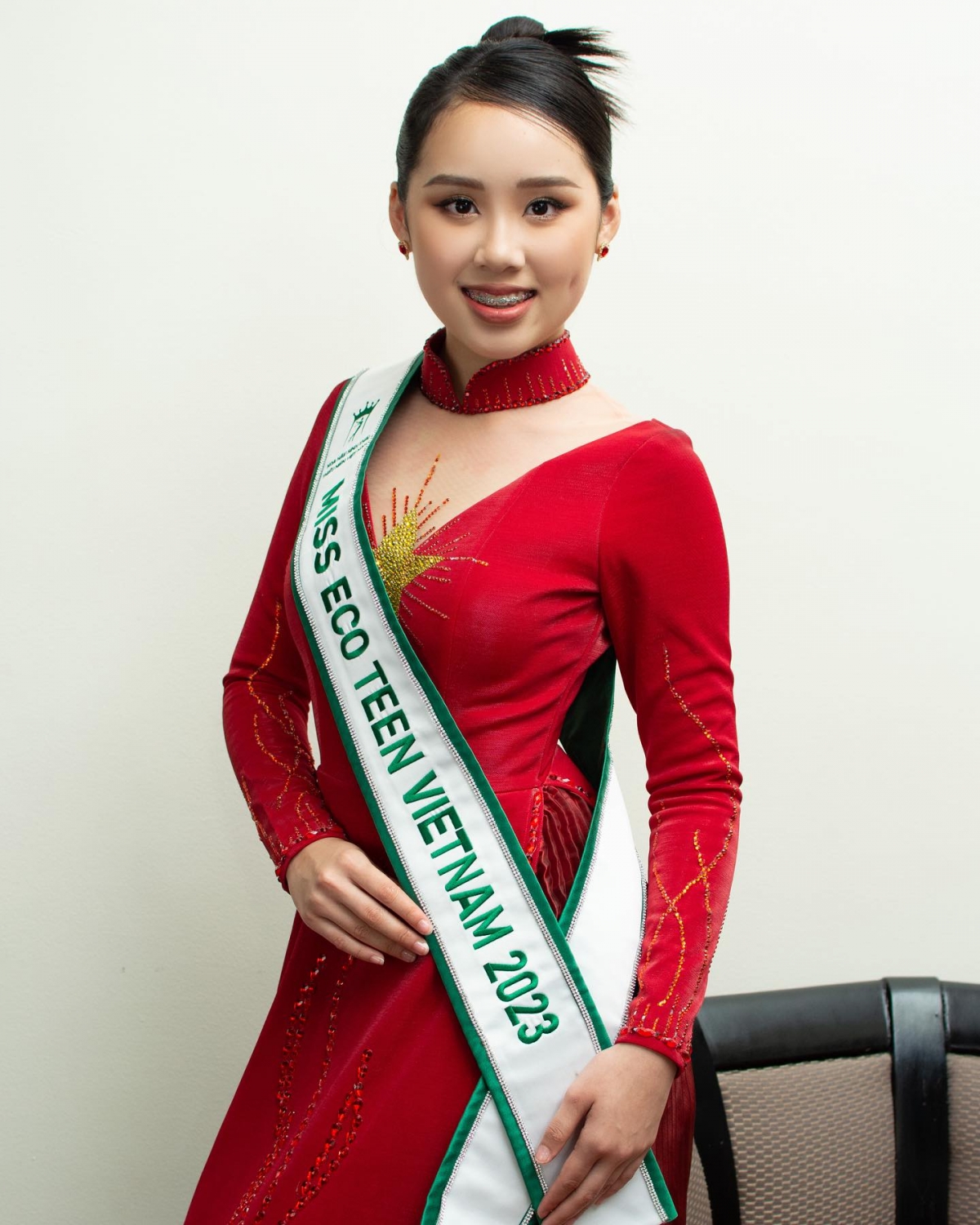 Vietnamese representative wins first runner-up at Miss Eco Teen International